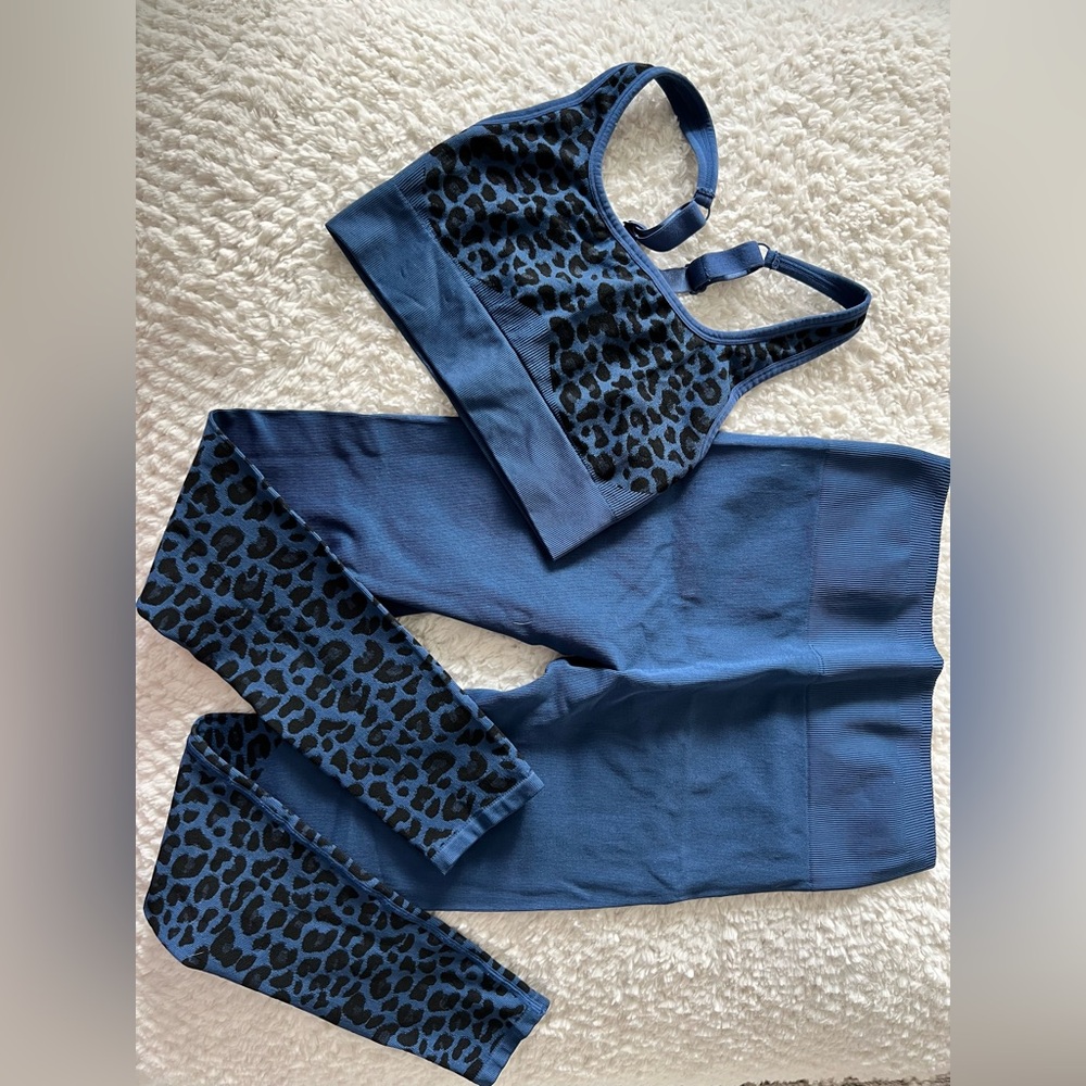 Fabletics Seamless Blue Leopard Print Activewear set in small